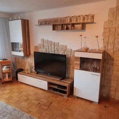 Ferienwohnung Dornhofer * 瓦尔迪尔恩
